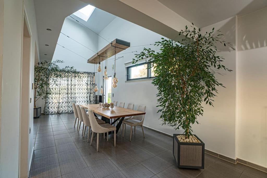 Villa Detoro Kambanion ภายนอก รูปภาพ